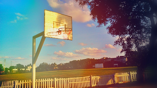 basketball-court-647350_640